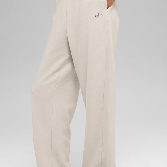 Alo Yoga Accolade Straight Leg Sweatpant Bone - Picture 4 of 4